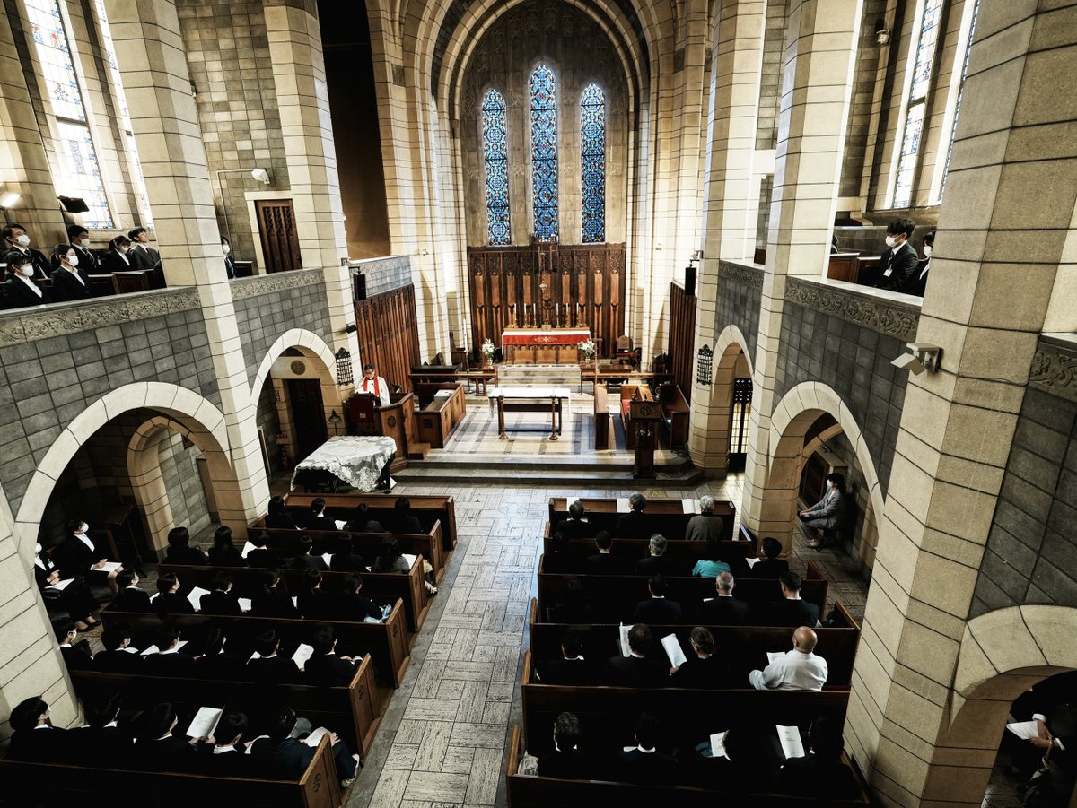 StLukes_Tokyo's tweet photo. 4月1日、学校法人聖路加国際大学の入職感謝礼拝と入職式が執り行われました。
今年度は医師、看護師、コ・メディカル、薬剤��、教員、事務など、221名の新たな仲間を迎えました。
#聖路加国際大学 #聖路加国際病院 #新入職 https://t.co/kzTUALw9zT