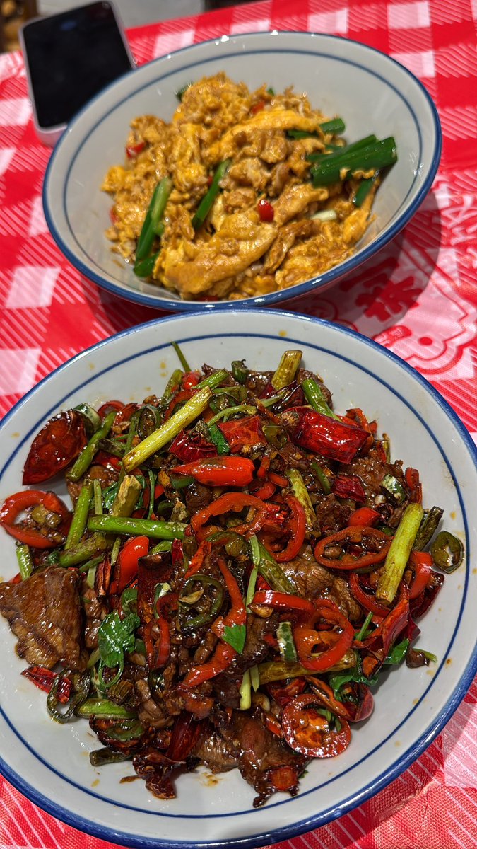 穗穗（我抱着自己掉眼泪说这世界太复杂 tweet media