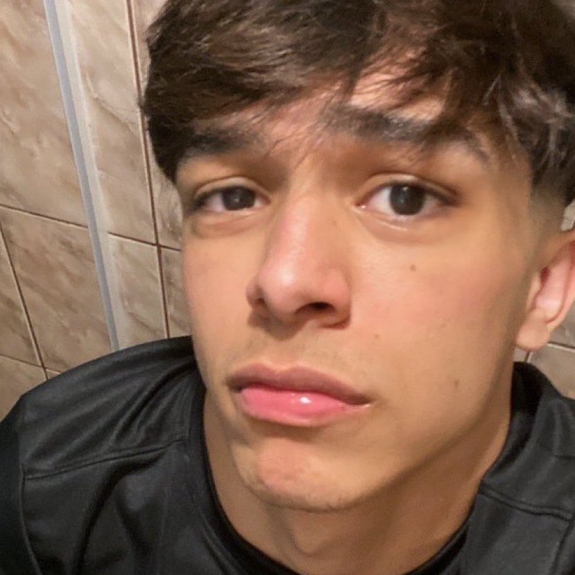 UpdateCharts tweet media