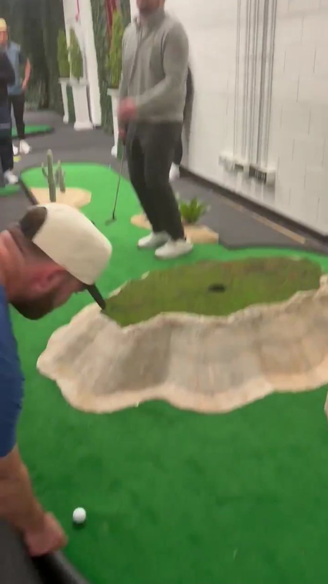 Long Dong Gonder tweet media