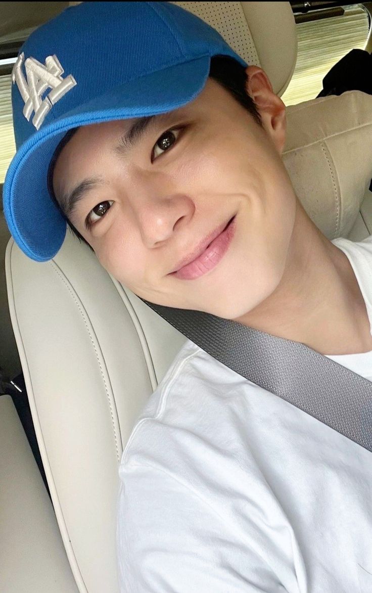 ⋆ 𝒆dm͟und. tweet media