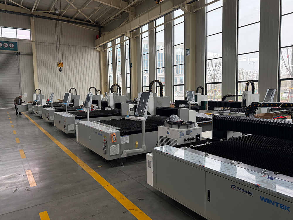 DaisyQiao71942's tweet image. 6 Sets Ready for Delivery
Another successful order completed! 6 laser machines are on the way to Algeria, ready to boost our customer’s production efficiency.
Looking for reliable laser solutions?
📩Contact us today.
#LaserMachine #FiberLaser #LaserCutting #MadeForIndustry