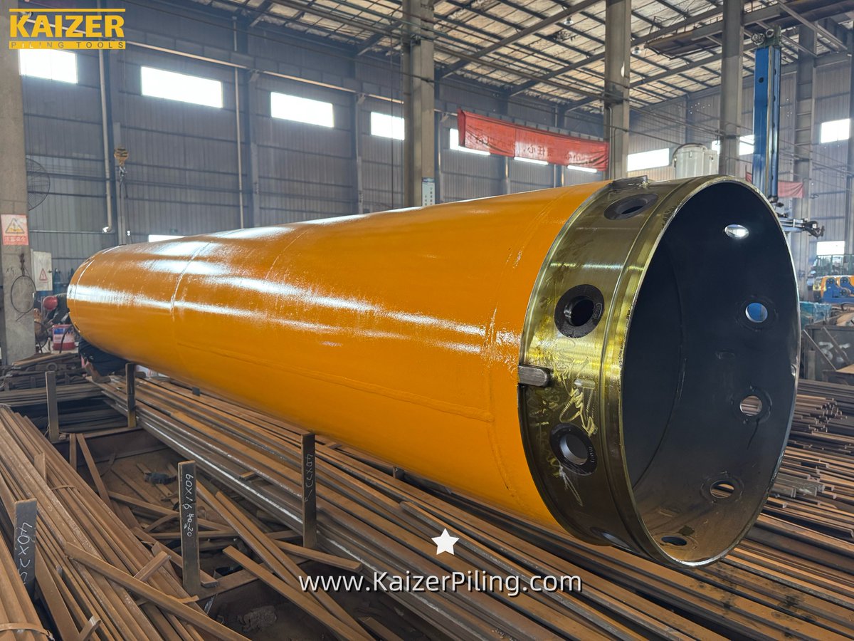 KaizerPiling's tweet image. Threaded connections are the weakest link in deep drilling operations. A high-quality casing pipe connector ensures torque transmission is efficient and the annular space remains sealed during advancement. 
#CasingPipeDesign #DrillingTools #Geotechnical