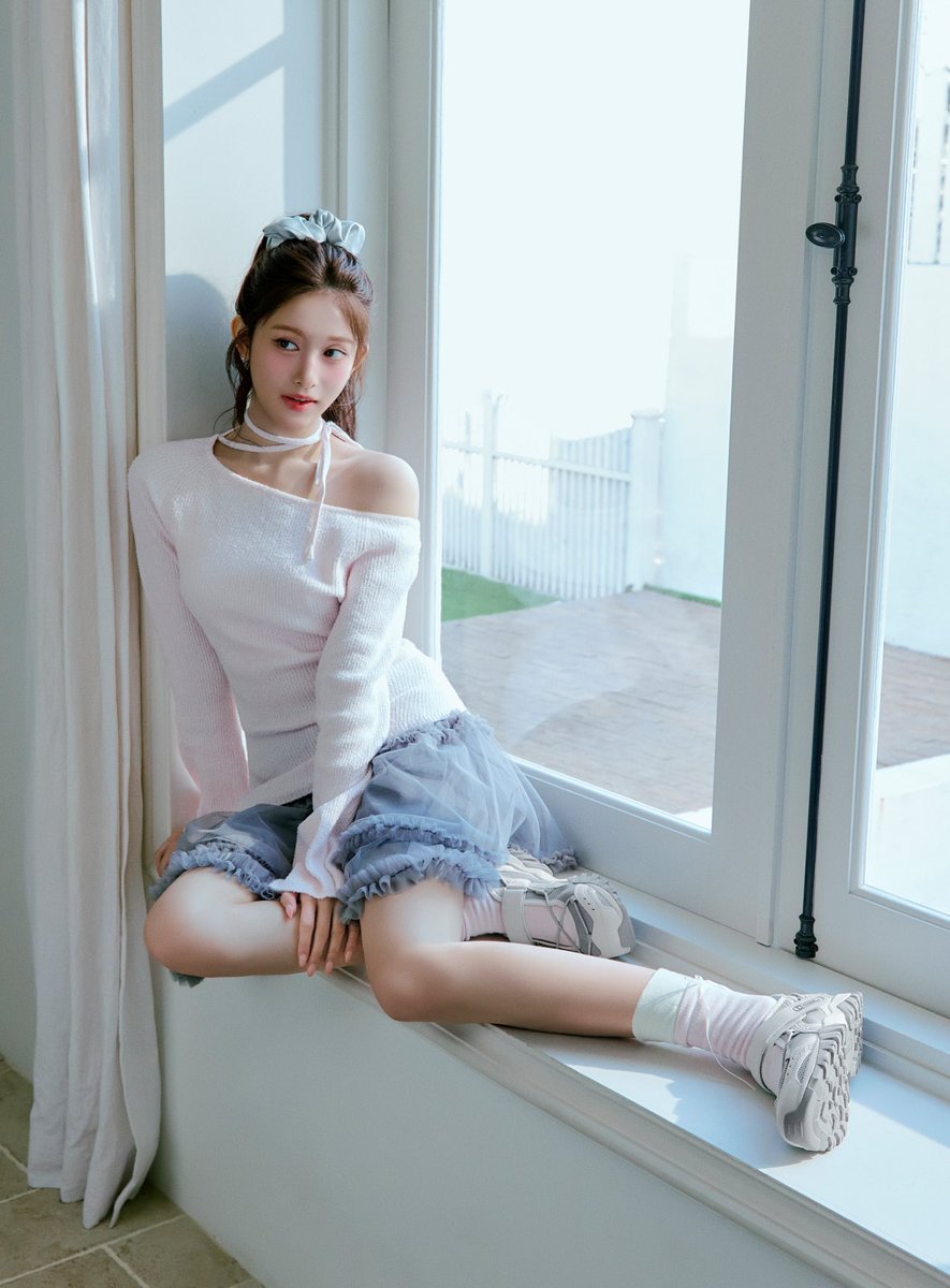 IVE UNIVERSE tweet media