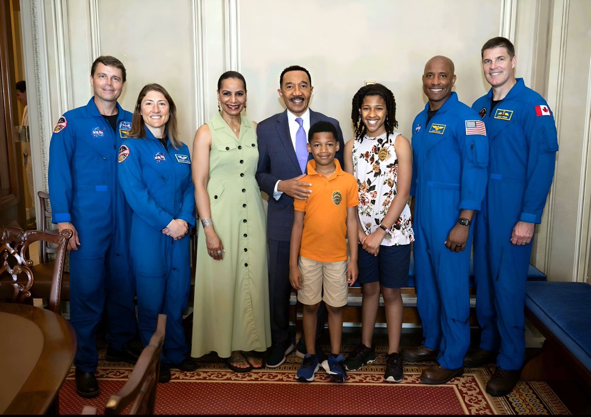 Mfume4Congress's tweet image. To our heroes on the Artemis II, Reid Wiseman, Victor Glover, Christina Koch, and Jeremy Hansen, we are praying for you. We wish you nothing but blessings; thank you for your service! #astronauts #spaceexploration