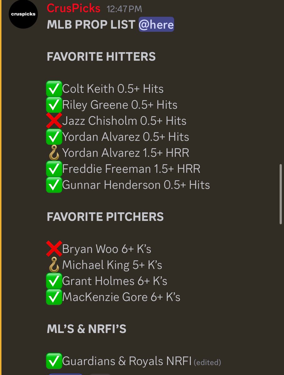 CrusPicks tweet media