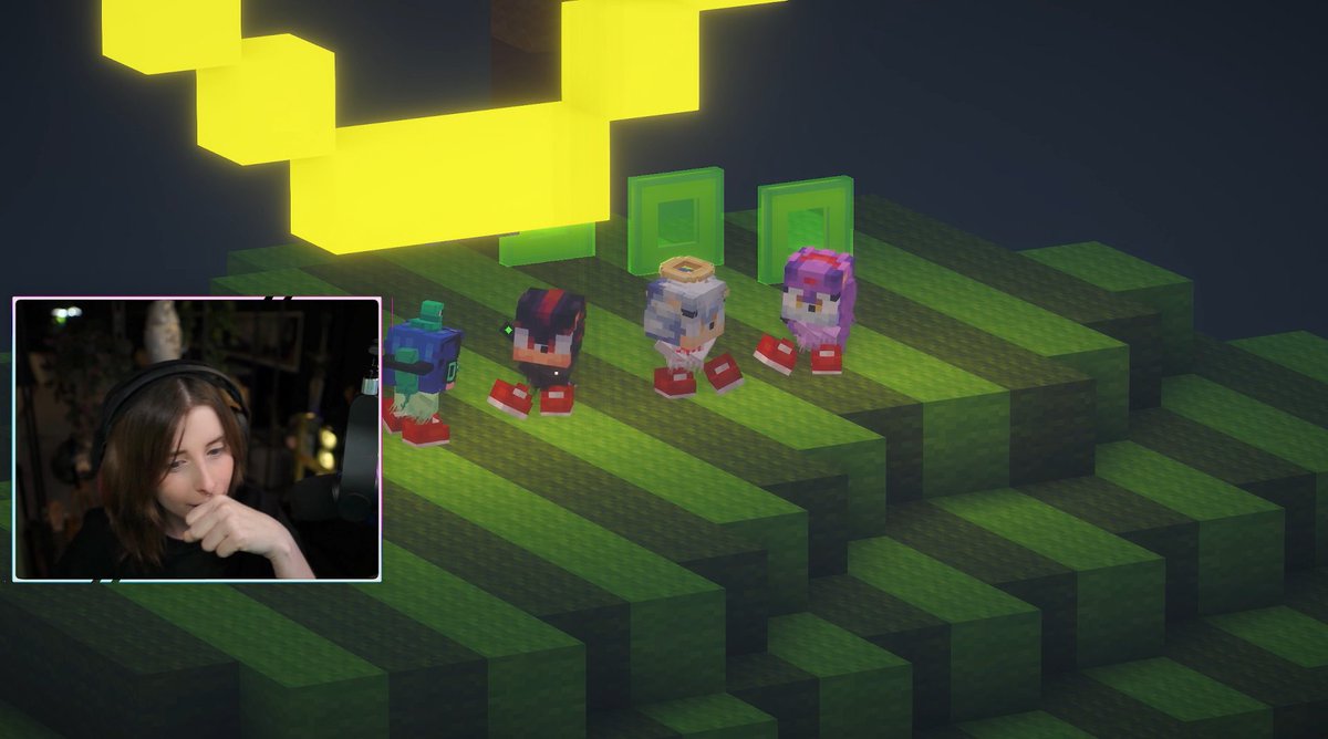 LadyLacrout 土 tweet media