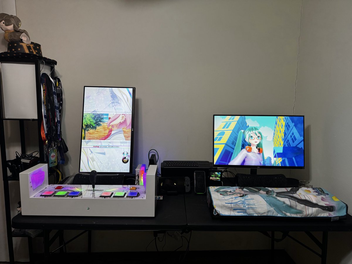 Menny Drives tweet media