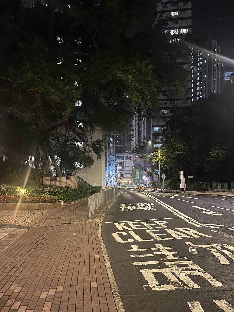 cuddlewoliver's tweet photo. 又来hk https://t.co/ggJGojcpdN