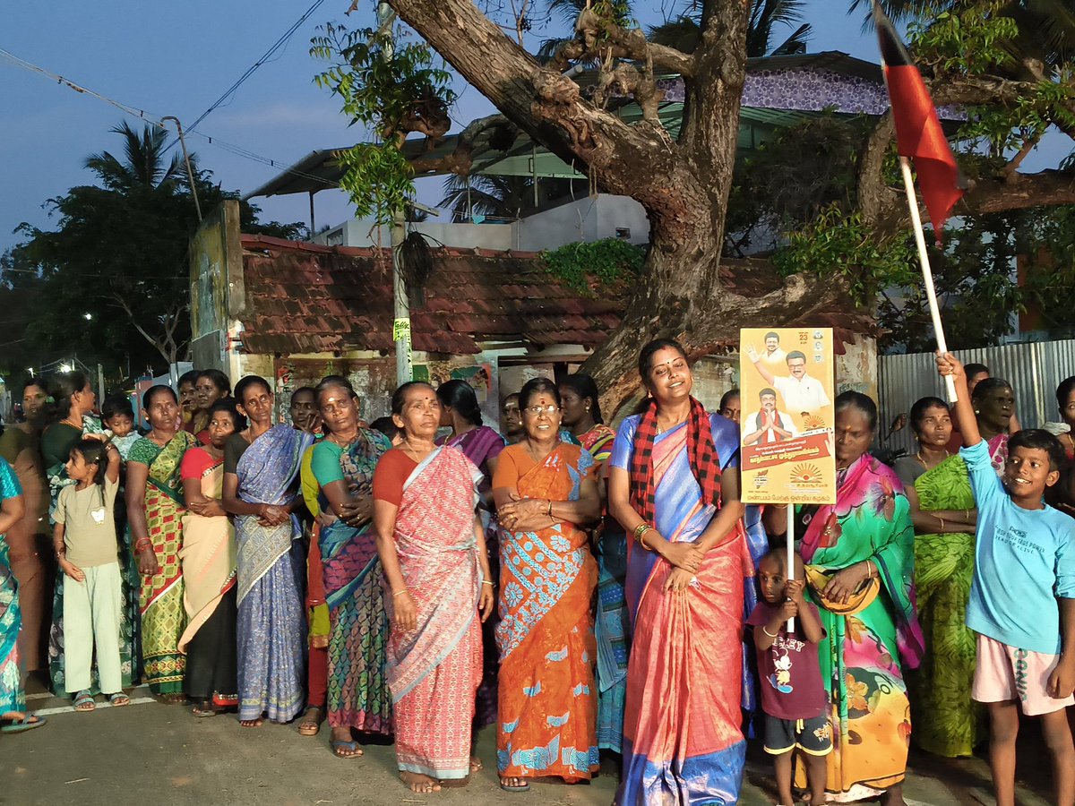 KalaimathiRaja's tweet photo. இராமநாதபுரம் சட்டமன்ற வேட்பாளர் அண்ணன் காதர்பாட்சா முத்துராமலிங்கம் அவர்களை வரவேற்று வாக்குசேகரிப்பில்
VCK - கலைமதி ராஜா https://t.co/APOLQlGacd https://t.co/FSrZrPzXoF