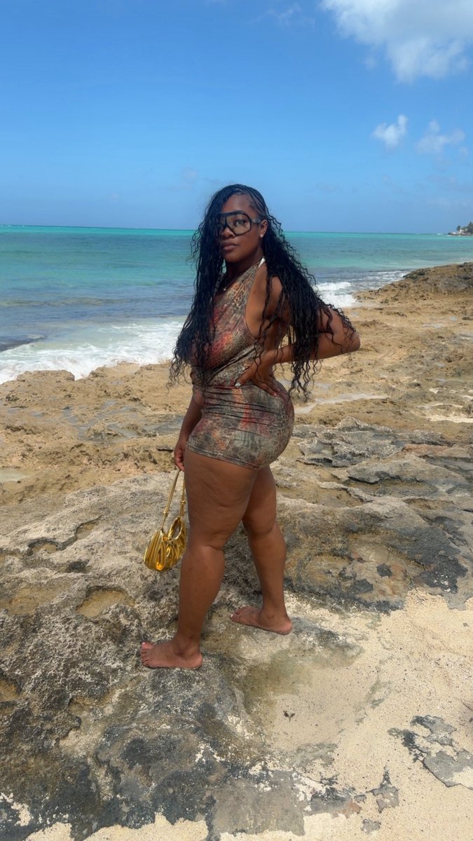 yes, im 5’9💋 💅 tweet media