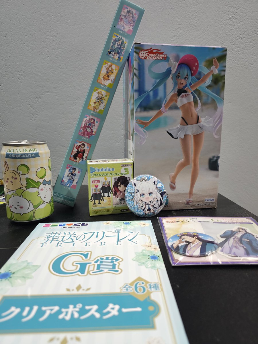 N33bster's tweet photo. Went to an anime/merch store nearby and got a little carried away 0^0 (and i finally found that specific miku i was searching) https://t.co/uLRmz5oQbZ
