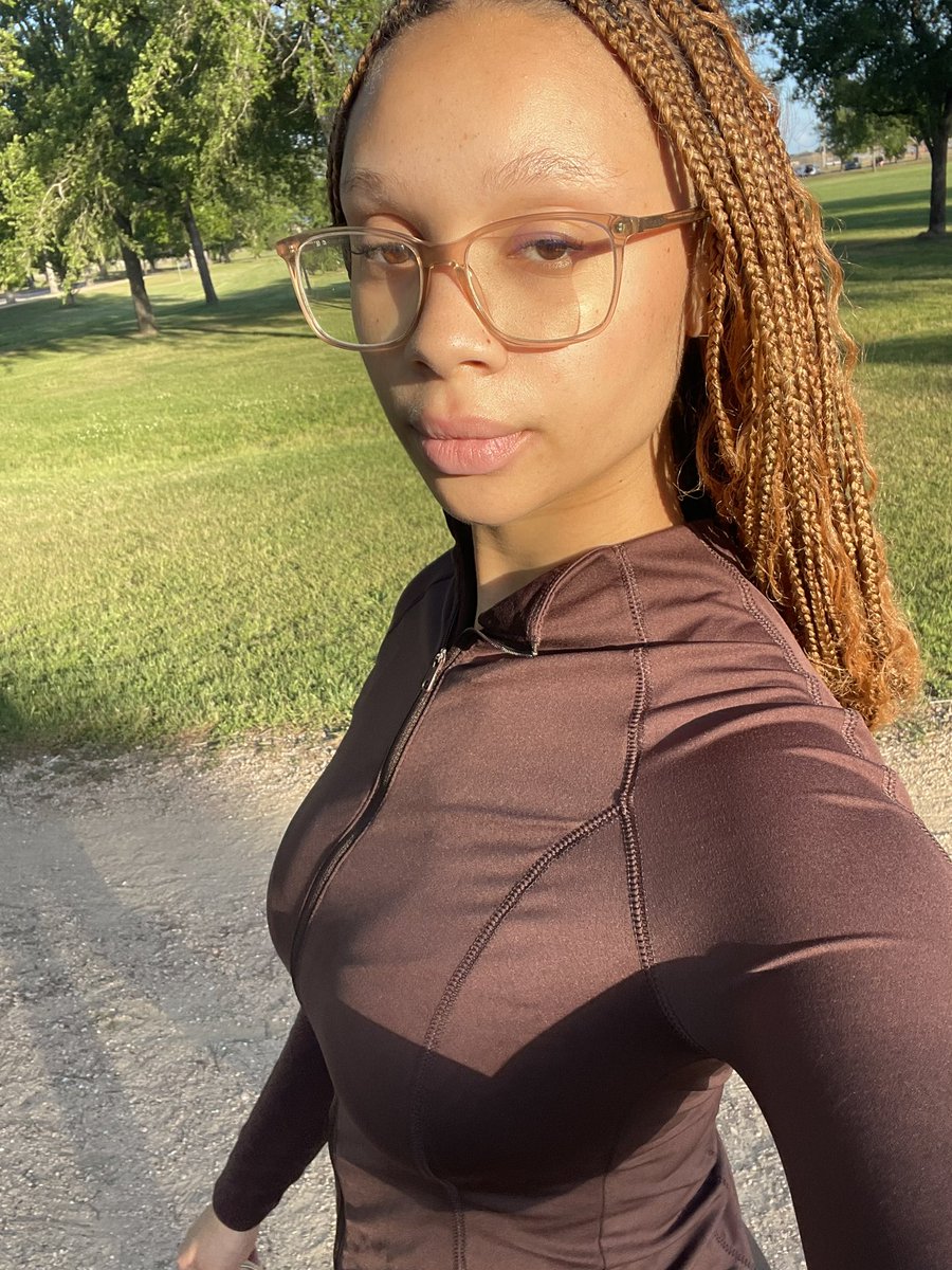 MissAllSunday tweet media