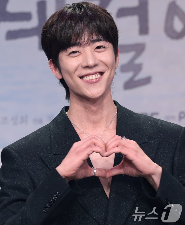 리쉬 tweet media