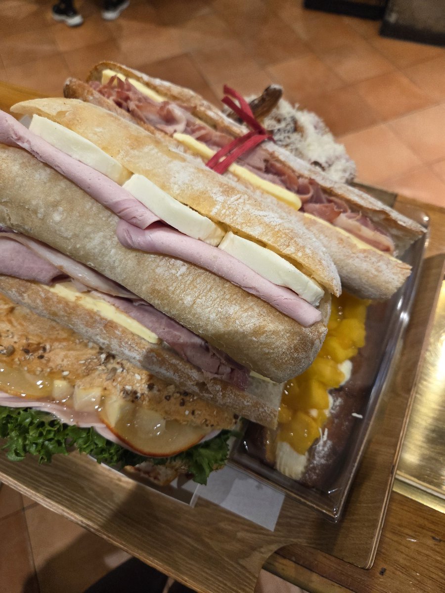 🏫 12🌙/✉️25☀️👉🏻듀💦 tweet media