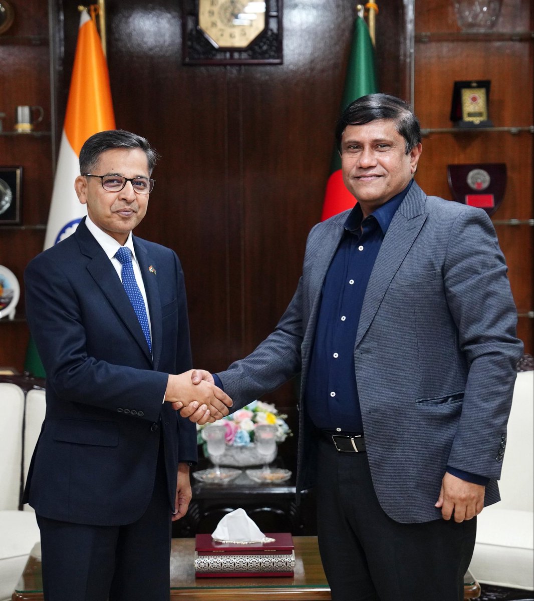 ihcdhaka's tweet image. High Commissioner Pranay Verma called on H.E. Brig. Gen. (Retd.) Dr. A.K.M Shamsul Islam, Defence Advisor to the Hon’ble Prime Minister of Bangladesh on 08 April 2026. 

They underlined the importance of sustained development of India-Bangladesh ties, and affirmed the unshakeable