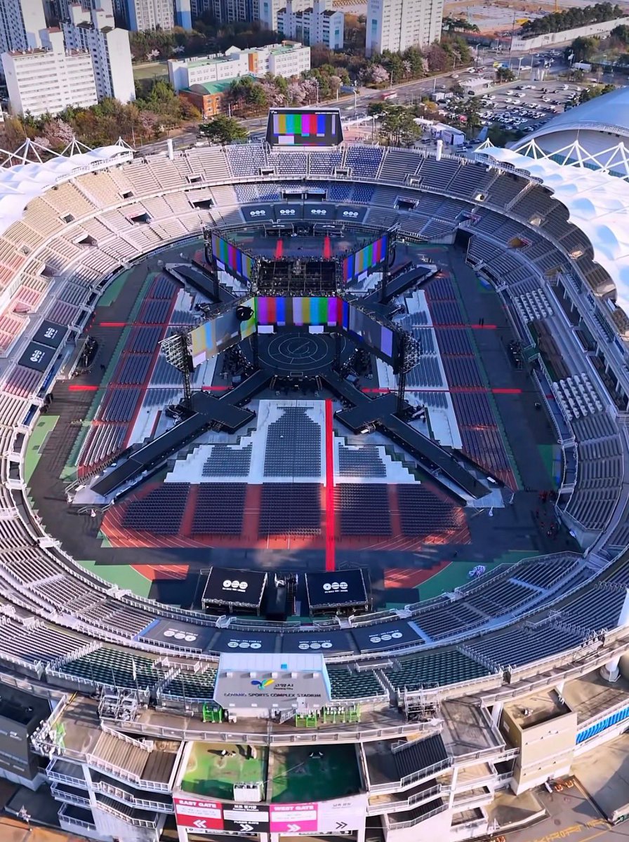 Isso é um palco de respeito, meus amigos. ABSURDO! Os maiores da Coreia do Sul, nada acima deles. #BTS