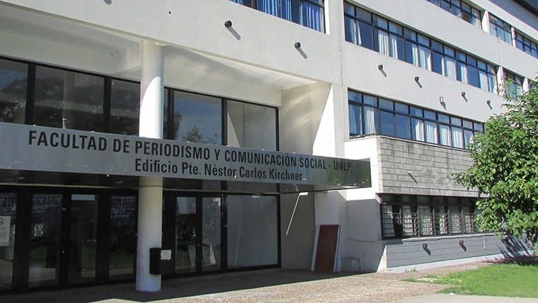 ¿Empezaste tu tercer año de la Lic. en Comunicación Social o venís de una Tecnicatura en la UNLP y no sabés qué orientación elegir? En este hilo te contamos los beneficios de la Orientación en Planificación.