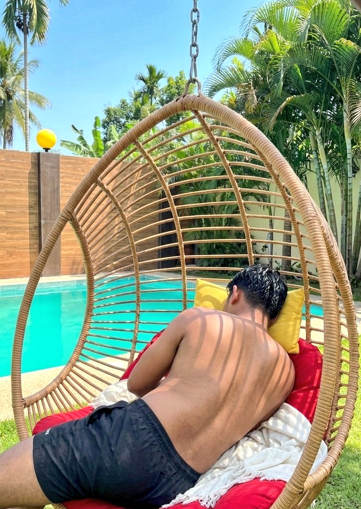 Àbinayahanenda tweet media