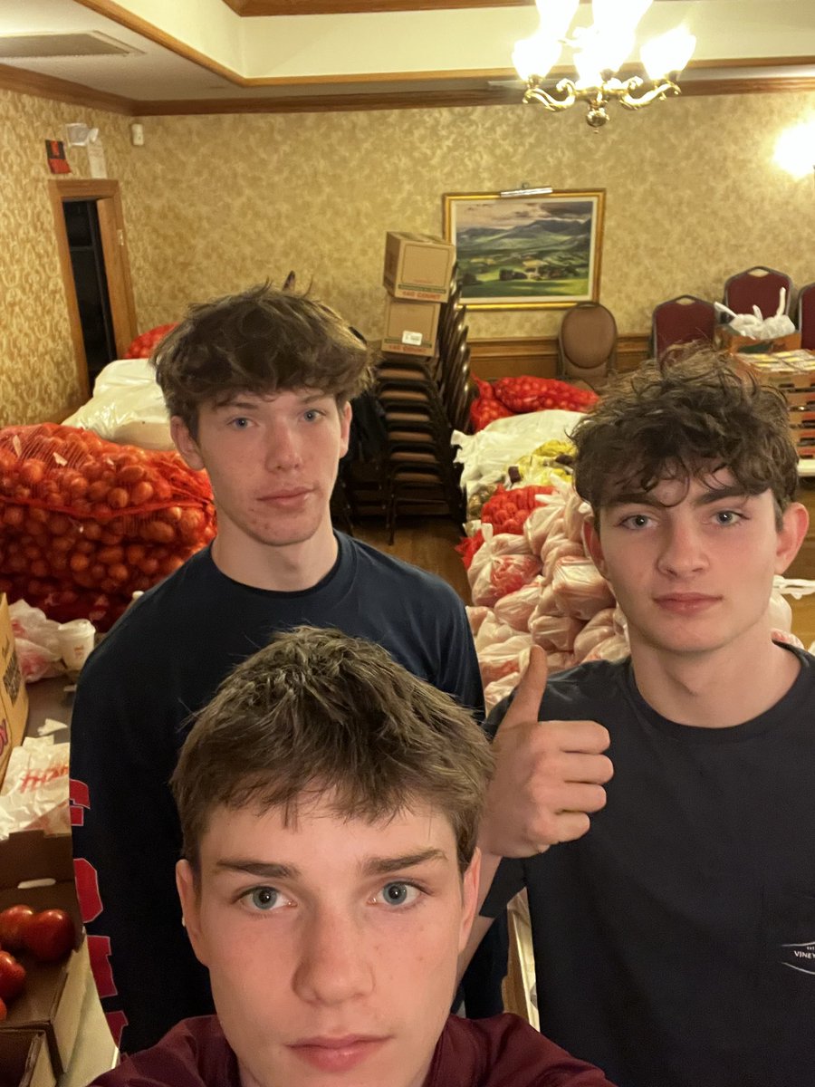 devlinsharkey's tweet photo. Helped give out food with the Matthew Wallace Foundation this morning with Liam and Owen. https://t.co/nGUCBcJddK
