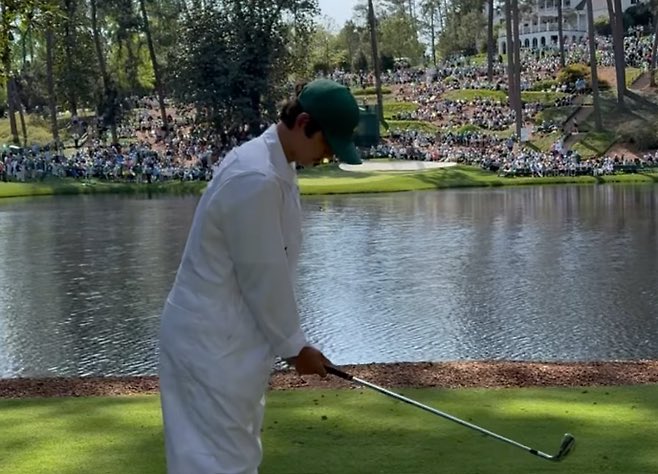 マスターズとかホントすごいとこで🏌️✨
緊張しながらも楽しめたかな〜☺️

白のつなぎ＆グリーンの🧢かわいい🤍💚