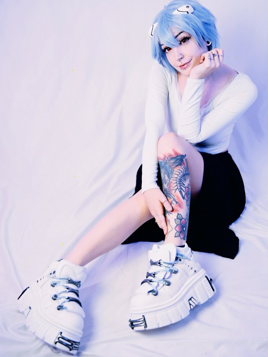 Spider_Rock_Web's tweet image. 🖤 M-106-S121 / 厚底スニーカー【NEW ROCK】 🖤

重厚なメタルプレート×ホワイトレザーのコントラストが際立つ、存在感MAXの一足。
約6cm超の厚底ソールでスタイルを底上げしつつ、ロック×ゴシックな足元を完成。

本革仕様ならではのタフさと高級感!

#NEWROCK #厚底スニーカー