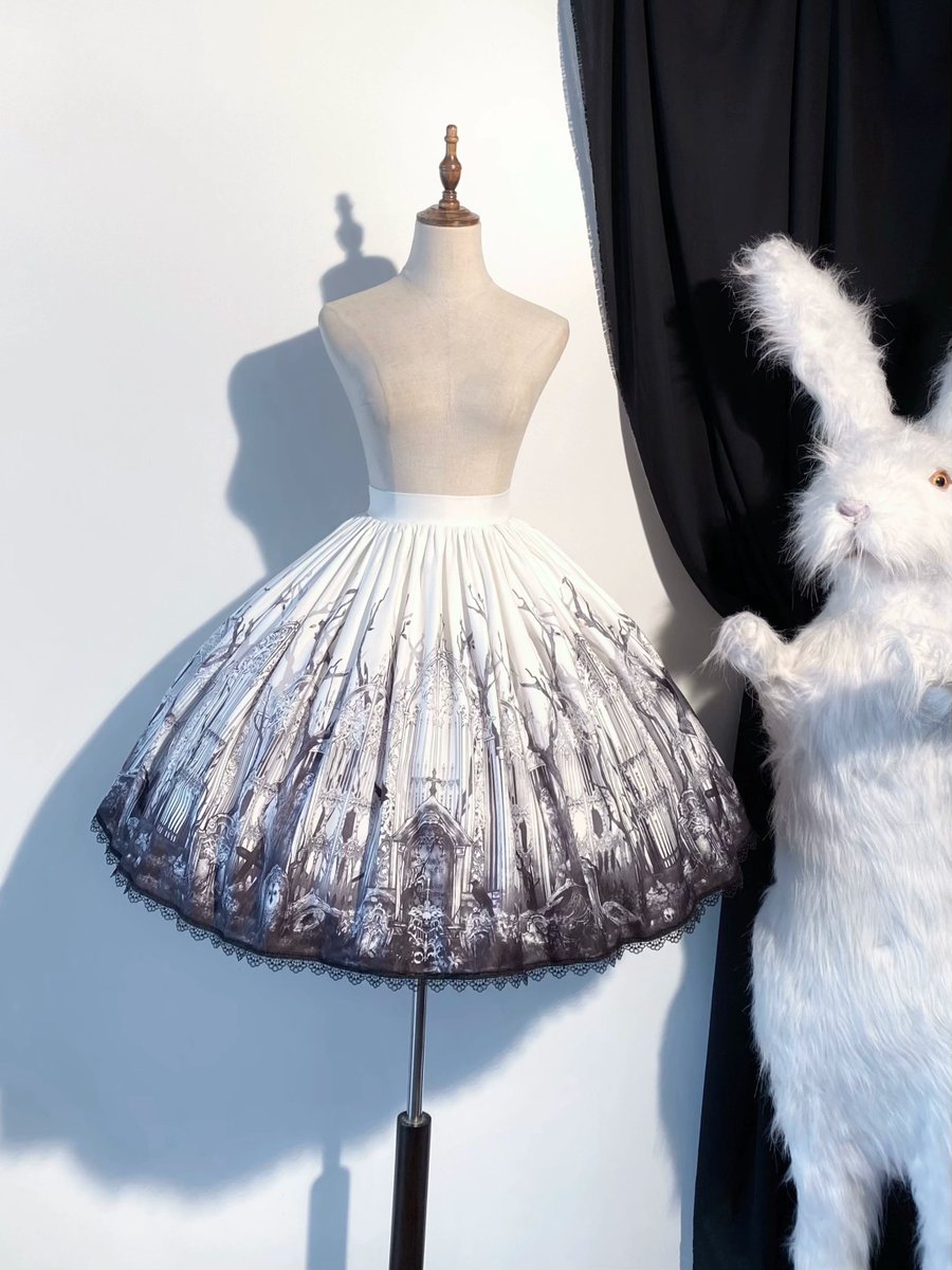 42lolita_'s tweet image. New🔥Raven Cemetery - Gothic Lolita A-Line Skirt Cemetery Printed

📅Pre-order ends Apr 18, 2026

Regular tulle or corset 🕯️
Each version hits a different mood
One skirt many vibes ✨

Purchase link: 42lolita.com/products/gothi…

#GothicLolita #DarkAesthetic #GothStyle #LolitaSkirt