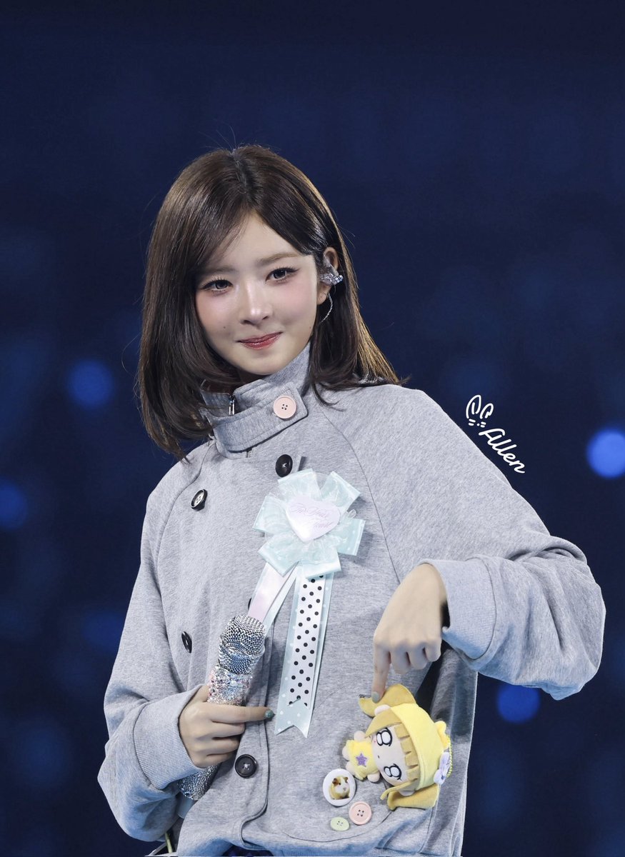 AhLu1127's tweet photo. 20260321 
D1.🐥👇🏻🧸
#IVE #4thFANCONCERT #Rei #아이브 #레이 #なおいれい https://t.co/37nxG1aFFP