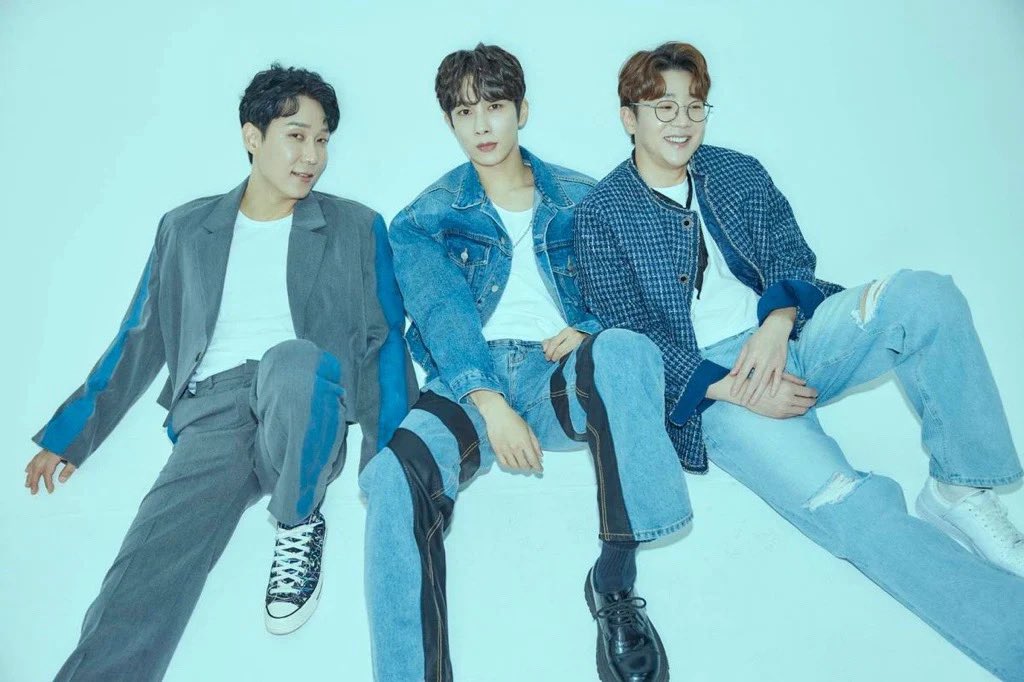3MEN tweet media