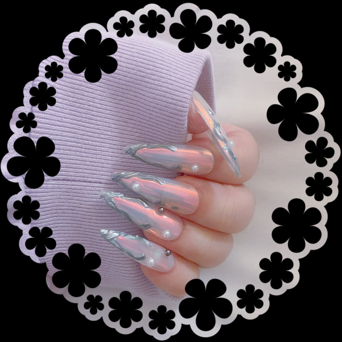 ukix03's tweet photo. new nail💅✨ https://t.co/0JVJYuzDag