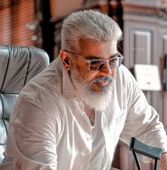ஓடும் நீர் போல் நல்லதையே நினைத்து  நல்லதையே செய்யுங்கள். தீயவை தானாகவே குப்பை போல் ஓரத்தில் ஒதுங்கி விடும்.
நண்பர்கள் அனைவருக்கும் இனிய காலை வணக்கம்