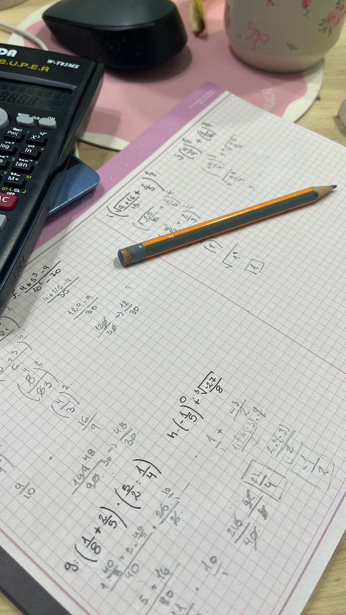 cassstudylog's tweet photo. ˋ°•*⁀➷ studylog  0804 ! 

super productivo hoy!! de las 4 horas de matemáticas 2 me las pasé llorando pero finalmente se pudo! (me queda la practica 1 pero eso es problema para mi yo de mañana) https://t.co/VO2lol2BBJ