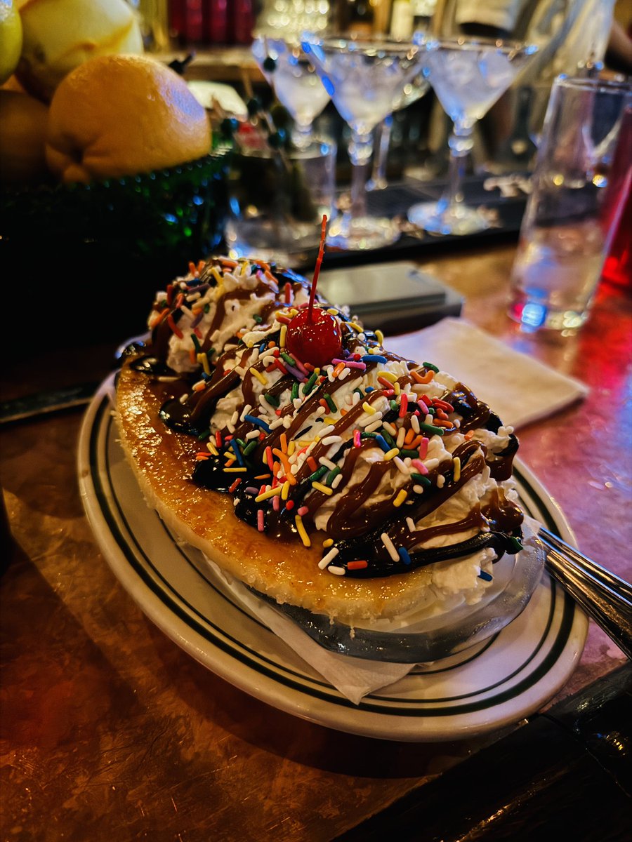 Finally made it to the legend - Eebee’s!!! 🍔