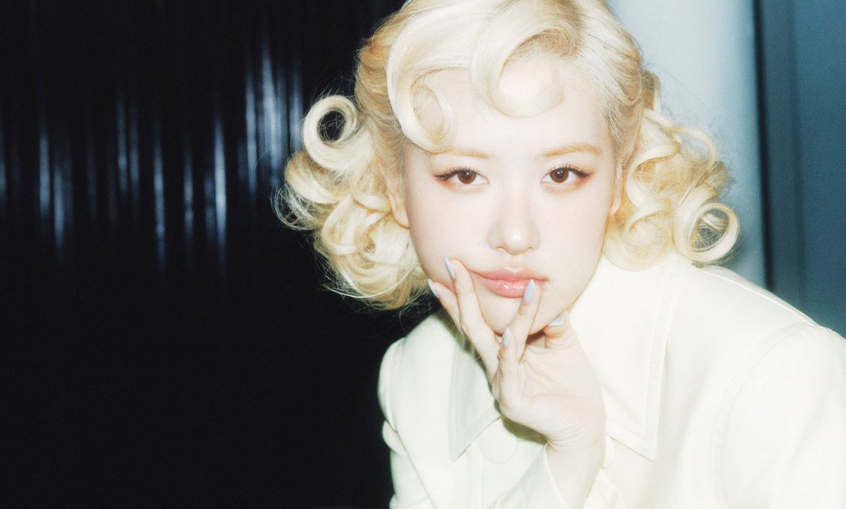 Fansé with Rosé - FWR 🇻🇳 tweet media