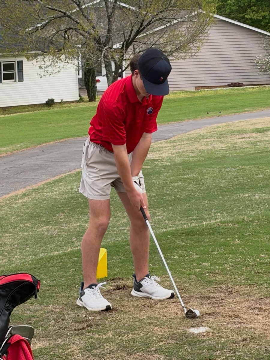 BhpGolf's tweet photo. BHP (167) drops two against Powdersville (147) and Travelers Rest (159) at Smithfield CC. Lowest scorer for the Bears went to Sullin Branyon (38). https://t.co/Z3PC3SDpCg