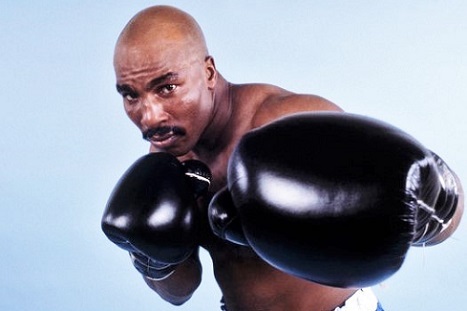 HVYWeightHeroes's tweet image. Deadly puncher Earnie Shavers poses for the camera, circa 1978. Final record: 74-14-1, 68 KOs, an almost 92% KO-to-win ratio. Muhammad Ali, Larry Holmes, Jimmy Ellis, Ron Lyle, Tex Cobb, Jimmy Young: all called him the hardest puncher ever. #Heavyweight #History #Boxing