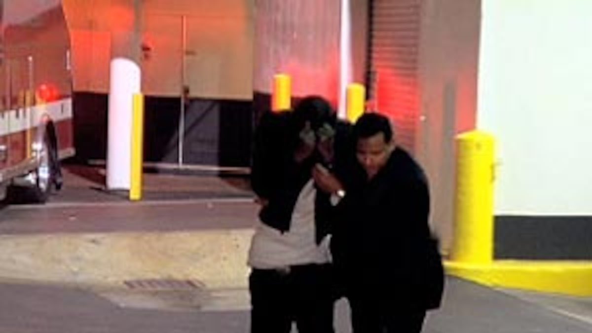 MalikaHustle's tweet image. when i saw this photo and i zoomed in and looked at his face.. i knew two things immediately. 

1. he was high.
2. Pat Houston and @RayJ have some serious questions to answer. cause something in the milk ain't clean.

and quite frankly... the people deserve to know. #Hot97