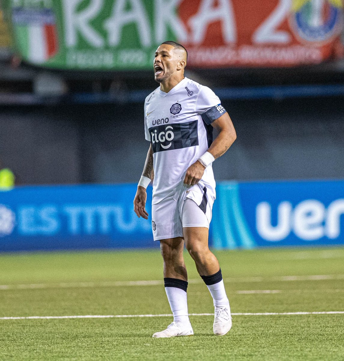 IVAN ALEXIS tweet media