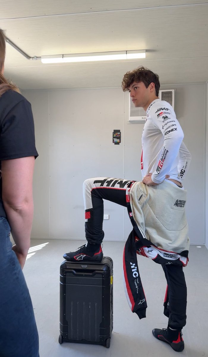 고고학자 tweet media