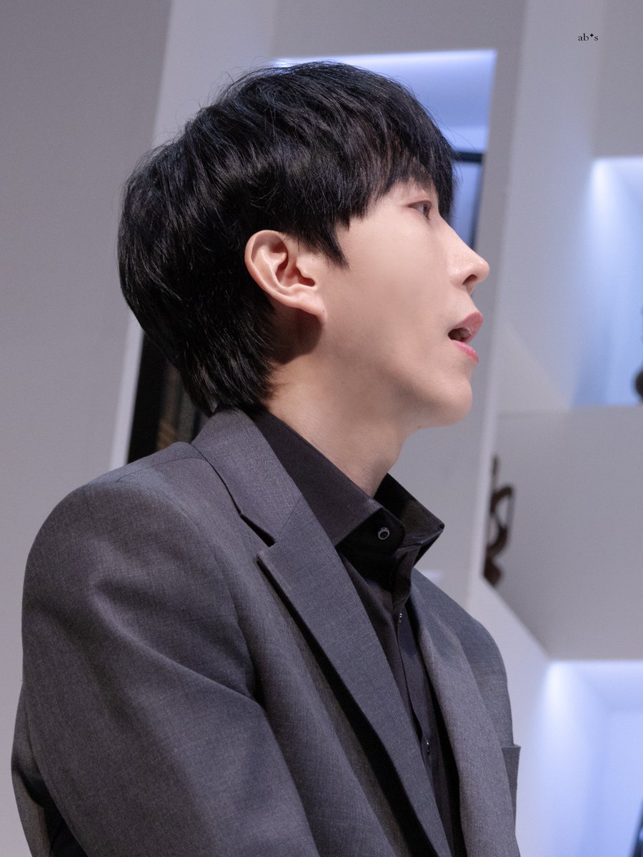 𝐚𝐛𝐬𝐢𝐧𝐭𝐡𝐞 tweet media