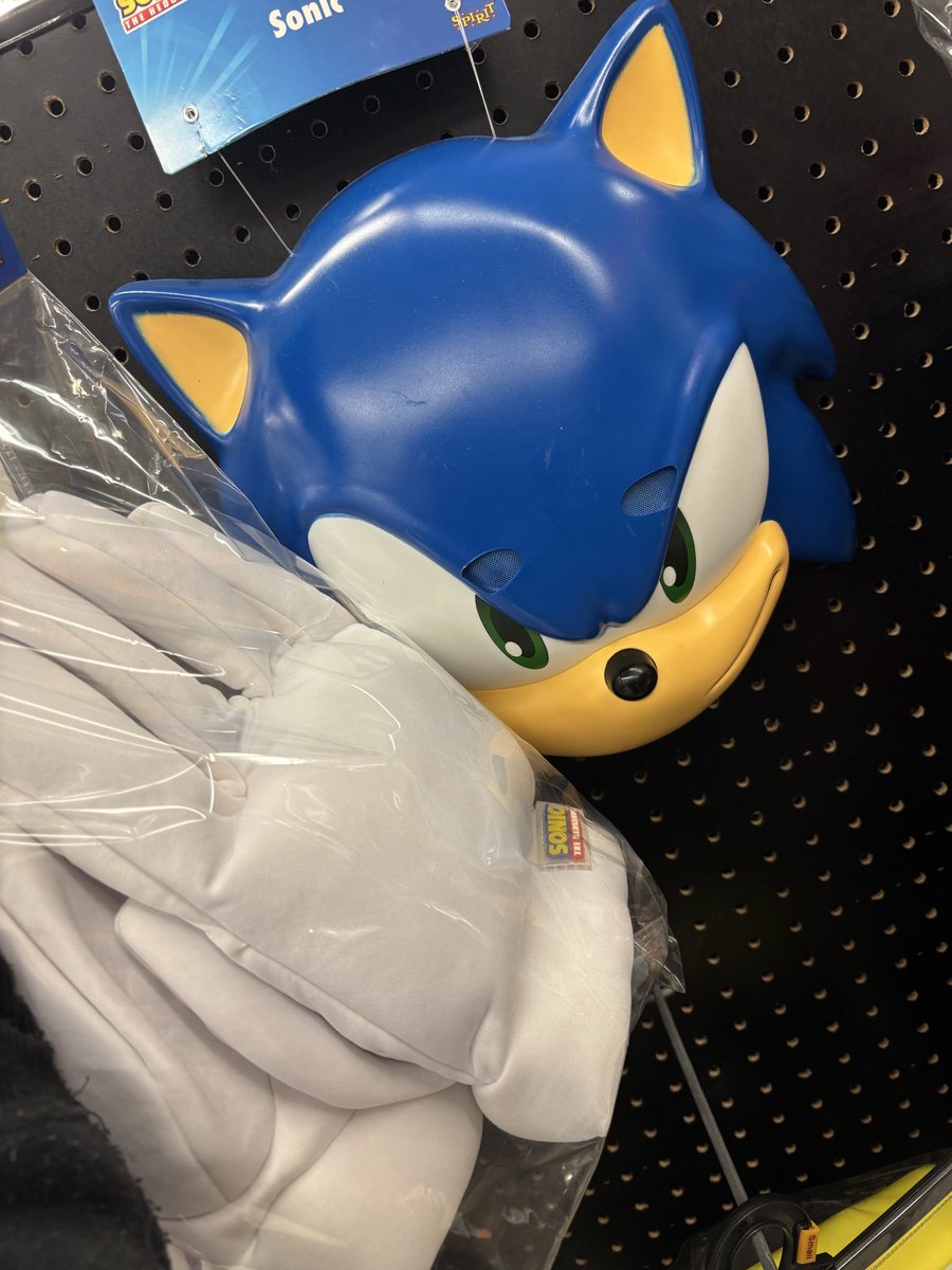 KusariTheGoat tweet media