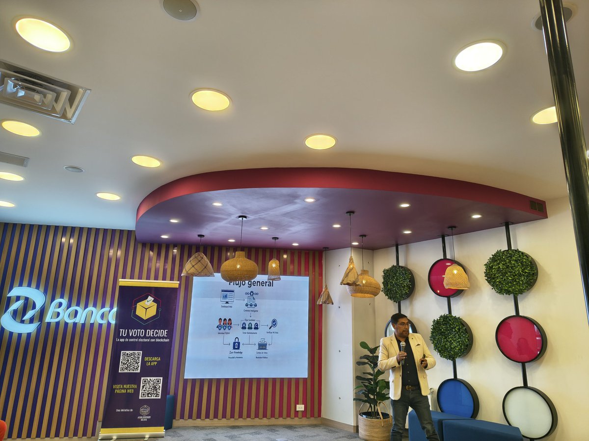 sphinx_ar's tweet photo. Participando en el taller organizado por @asoblockchainbo en dónde hicieron un lanzamiento de nuevas features en la app de @tuvotodecide_bo, la cuál es una aplicación cuyo objetivo es preservar la transparencia e integridad, en votaciones utilizando Blockchain, AI y ZK. https://t.co/qXfZCBmo2P