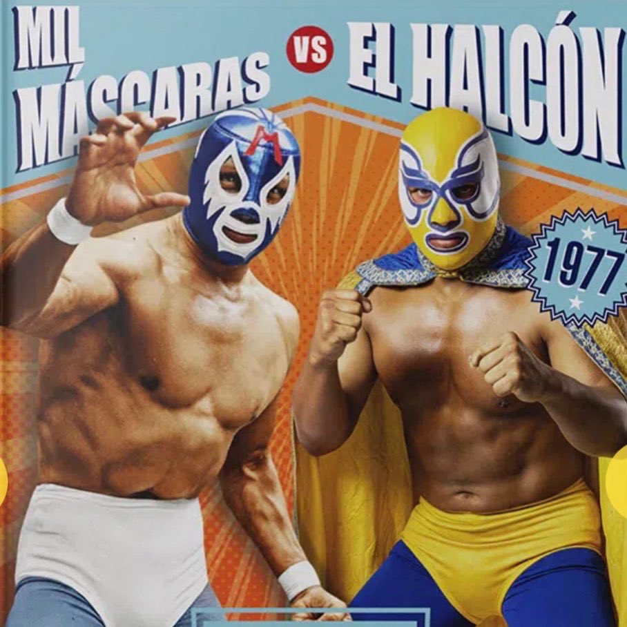 fersillo22's tweet photo. Hoy salió a la venta "Leyendas de la Lucha Libre” una colección que reúne los 60 duelos de apuestas que hicieron historia. Se pueden conseguir en diversos lados, ya ví algunos y están ¡espectaculares!! Crónicas, anécdotas, fotos inéditas y datos desconocidos de los combates. https://t.co/8YsDhdnpEf