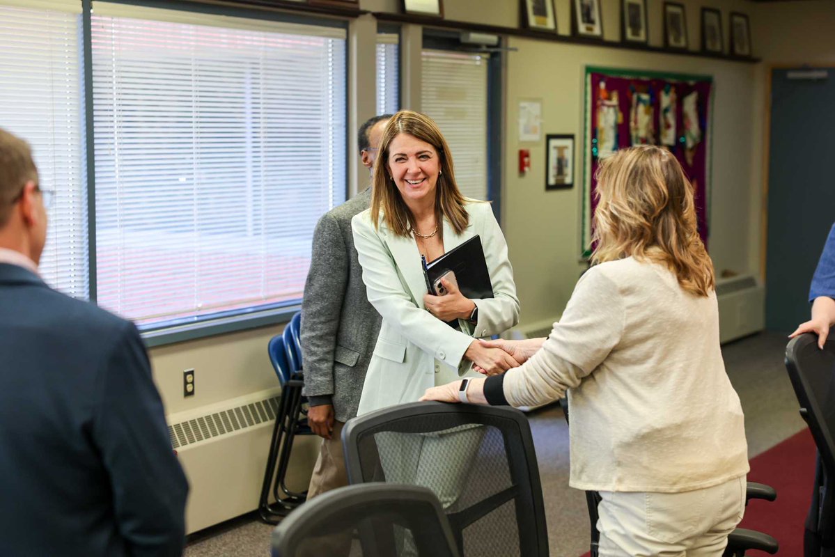 Danielle Smith tweet media