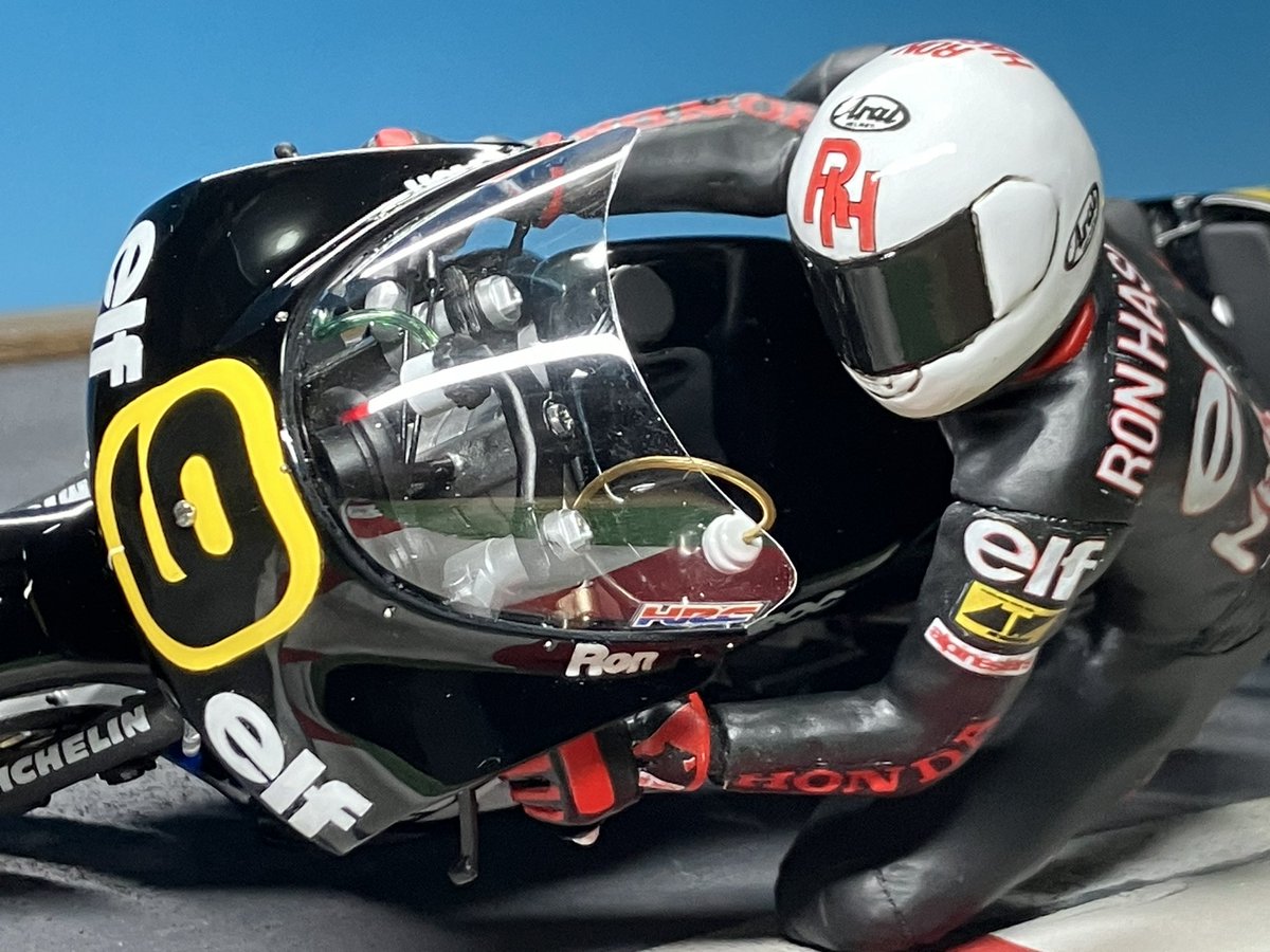 ヘルニアライダー tweet media