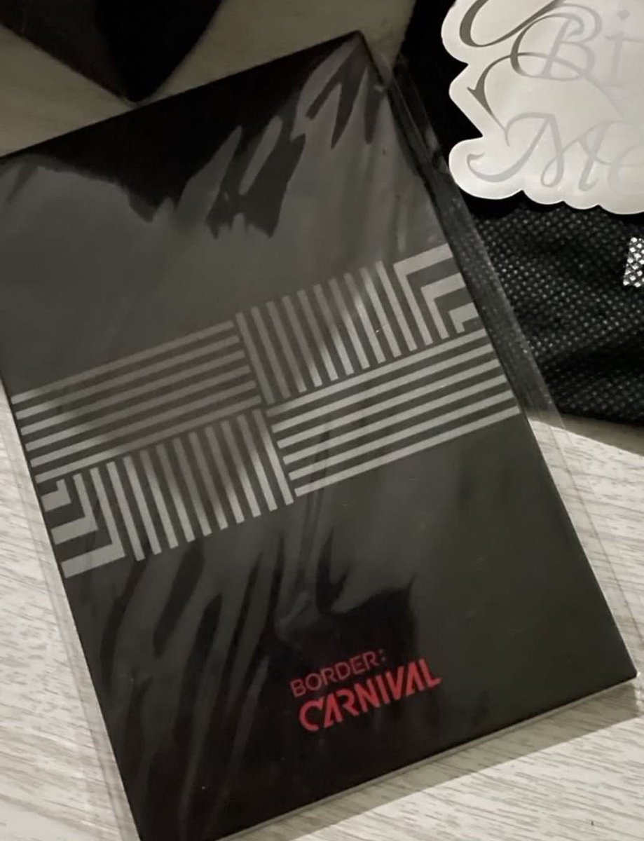 1209DI0R's tweet photo. TAKE ALL ENHYPEN lightstick + Dark Blood album + postcard set

₱2000 
Loc: qc 
RFS: need funds 

#enhypen https://t.co/OUEfh1QWQe