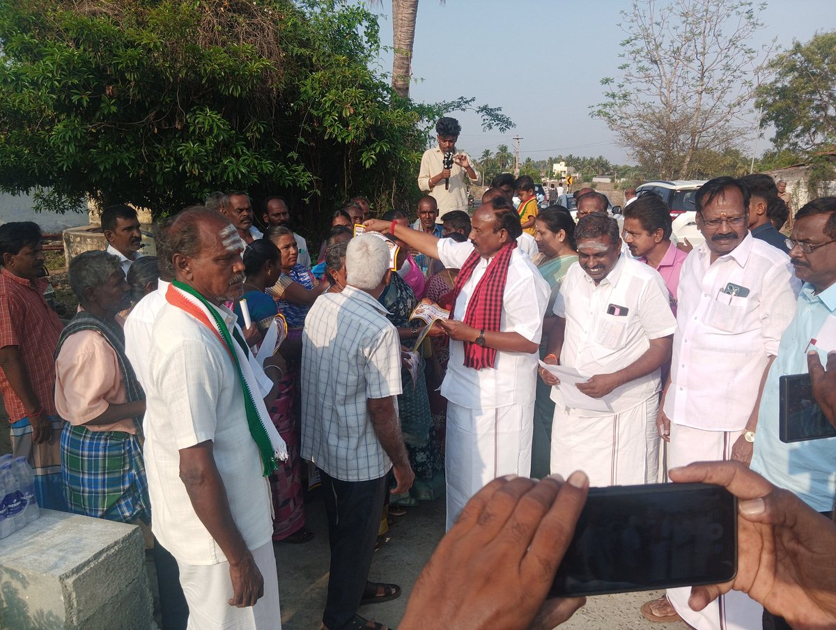 SenthilErodeN's tweet photo. மதச்சார்பற்ற முற்போக்கு கூட்டணியில் உதயசூரியன் சின்னத்தில் போட்டியிடும்

106-கோபிசெட்டிப்பாளையம் சட்டமன்றத் தொகுதி வெற்றி வேட்பாளர் பண்பாளர் #என்_நல்லசிவம் அவர்கள்

நம்பியூர் மேற்கு ஒன்றிய பொலவபாளையம் பகுதியில் வாக்கு சேகரித்தார்

#DMKWins2026
#VoteForDMK https://t.co/HpelniMxY3