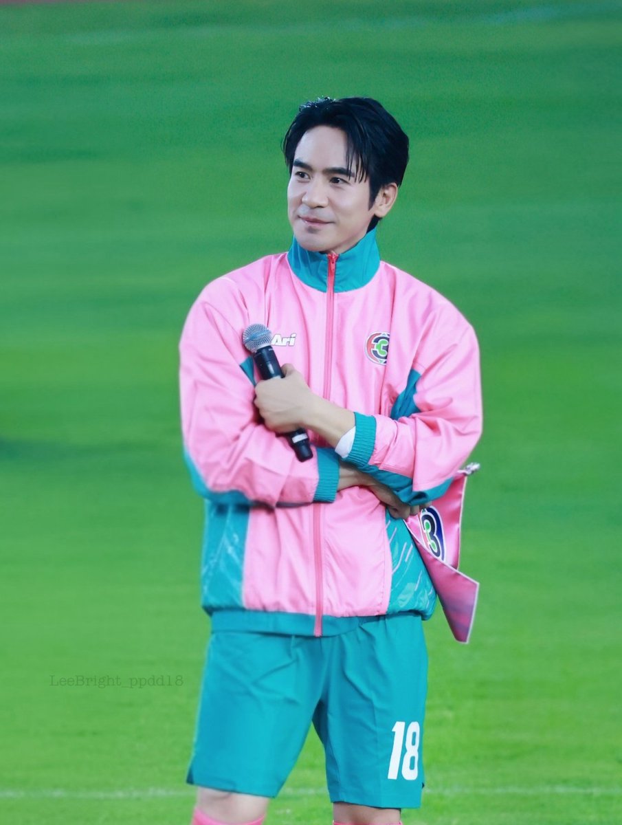 456pdpd456's tweet photo. ร้อนนี้ไม่มีแอร์ "น่ารักแบบพี่แกหาที่ไหน"
#popezaap #56ปีCh3LandDom https://t.co/Rb7lQ2DpKb