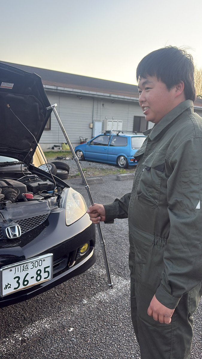 sumc_jp's tweet photo. インテグラのタイロッド交換に必要なもの
・クロウフットレンチ
・スピンナーハンドル
・激キショクソ長ゴミ延長 https://t.co/w3pfrRGmPx