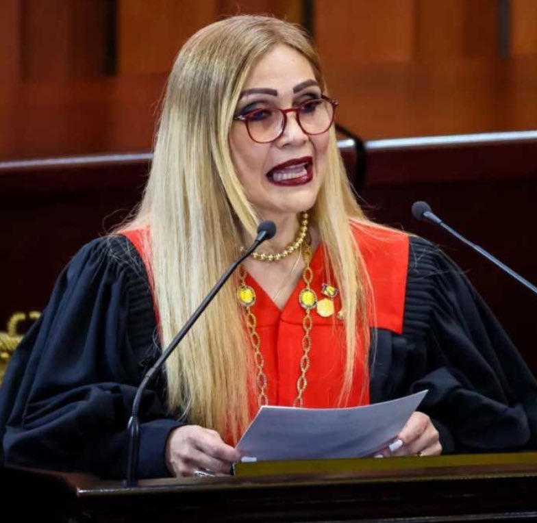 ja_riera's tweet photo. El TSJ declara que no hay una falta absoluta en Venezuela y que por ende no habrá elecciones hasta el 2031.
@maduro_en @PPTIleniMedina @dcabellor @nicmaduroguerra @CarlosM38193197 https://t.co/20yJXbXAqt